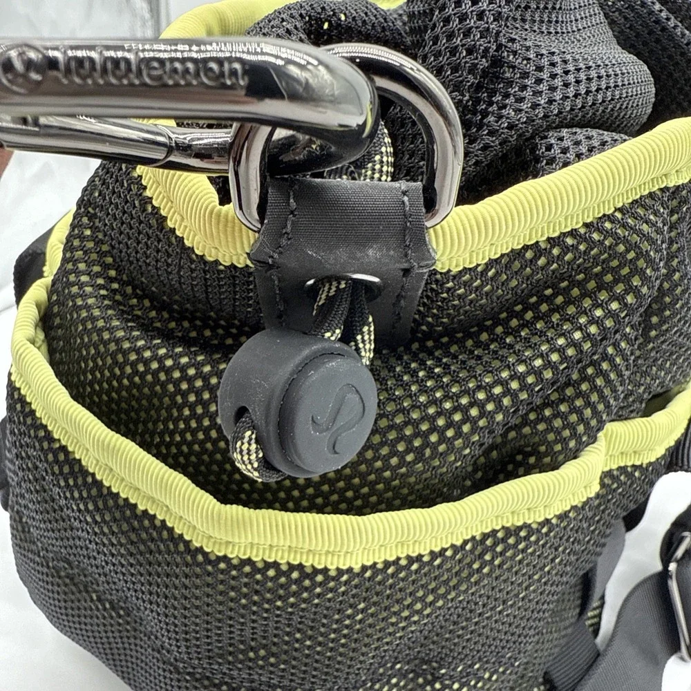 Lululemon Dash‎ All Day Bucket bag *6.5L Black/Lemon Vibe